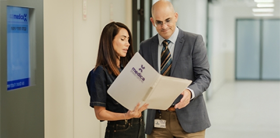 דר חי פלסטיקאי מומחה